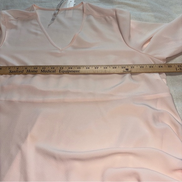 NWT Melissa McCarthy Seven7 Plus Bell Sleeve Sheer Tunic Blouse Soft Pink 1X - Picture 9 of 10